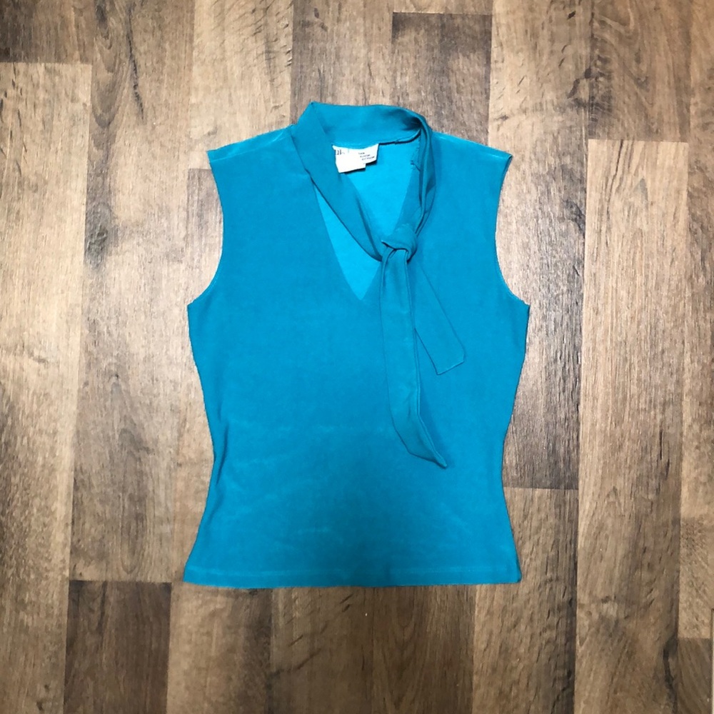 Urban Behavior v neck tank